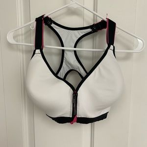 Maidenform sports bra 34DD